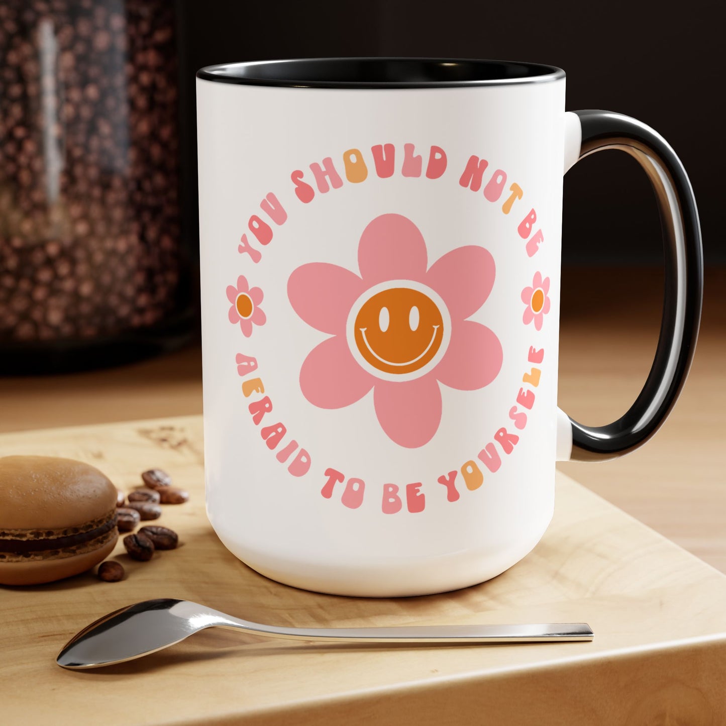 Don’t Be Afraid To Be Yourself Mug – 70s Flower-Power Smiley | 15oz Accent