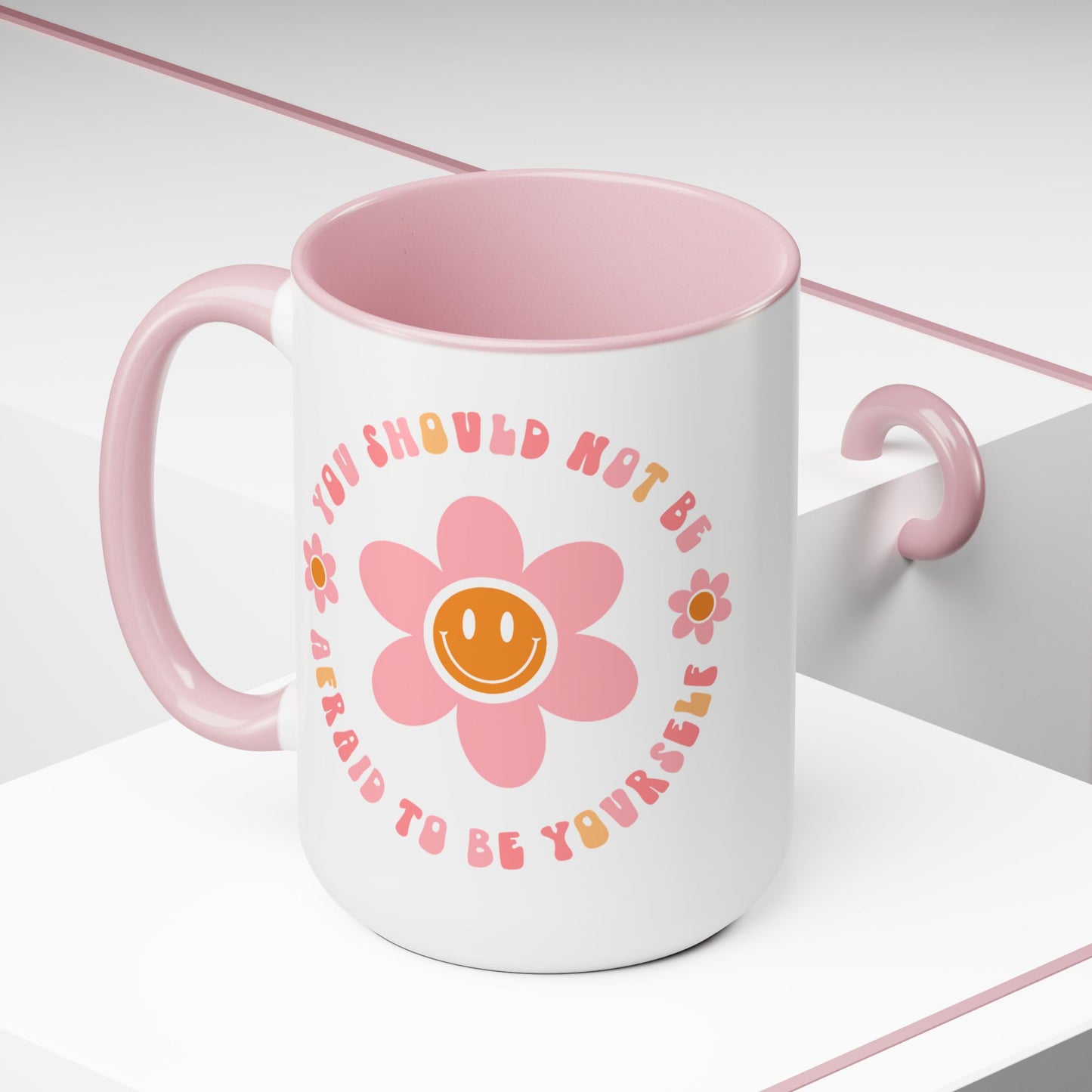 Don’t Be Afraid To Be Yourself Mug – 70s Flower-Power Smiley | 15oz Accent